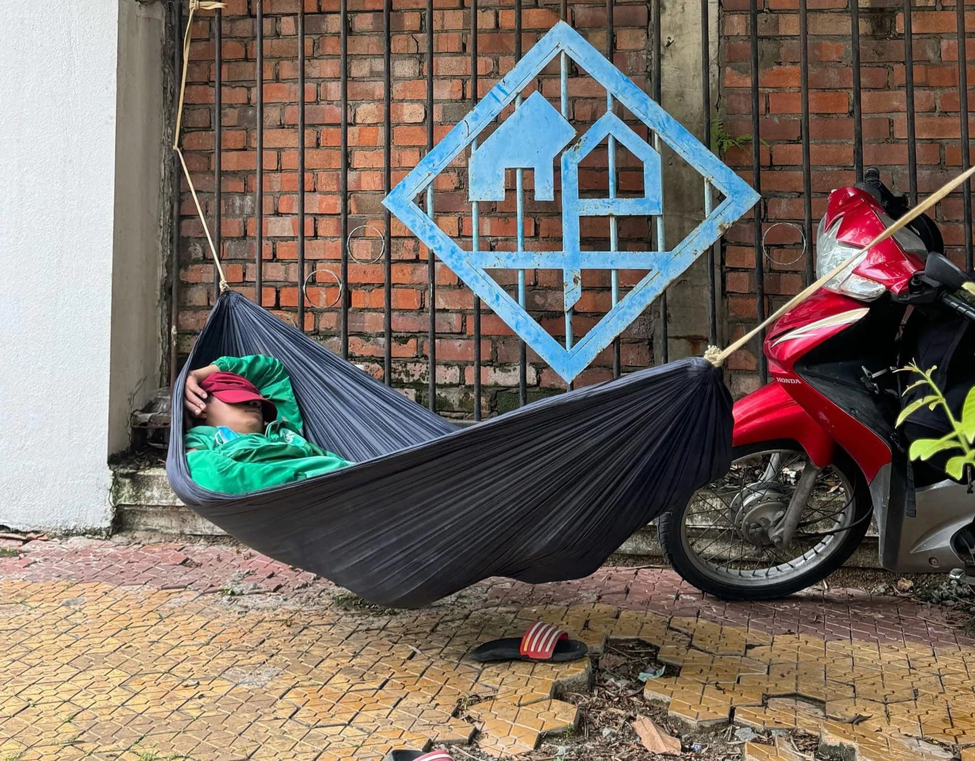 Hero Image of Những điều buồn cười về đi làm và ngủ trưa