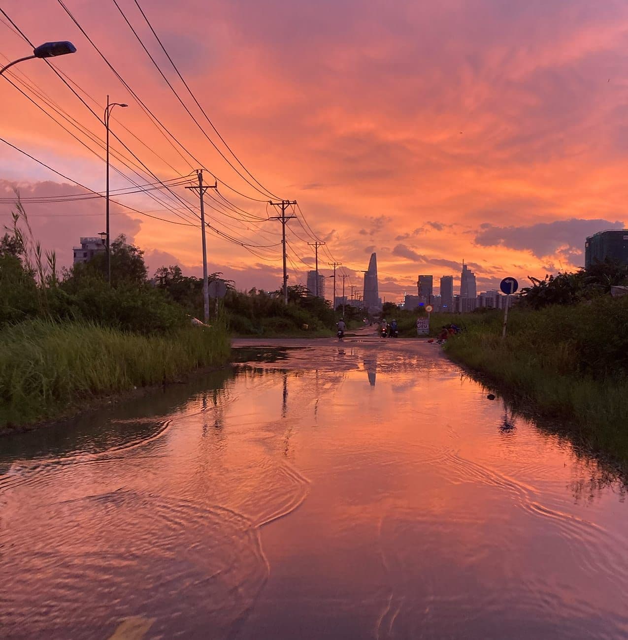 Hero Image of Mẹo qua những ngày triều cường Sài Gòn