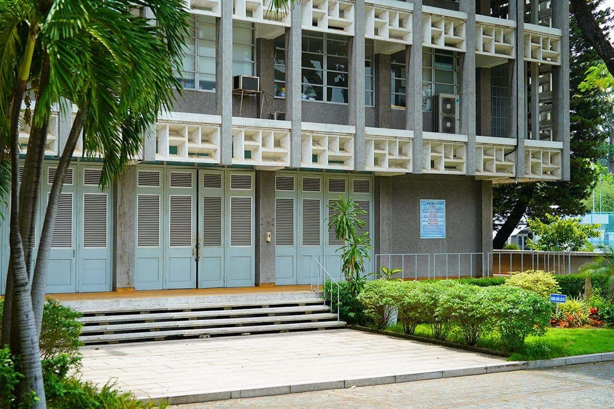 Hero Image of Một vẻ đẹp của nhiều câu chuyện lạ