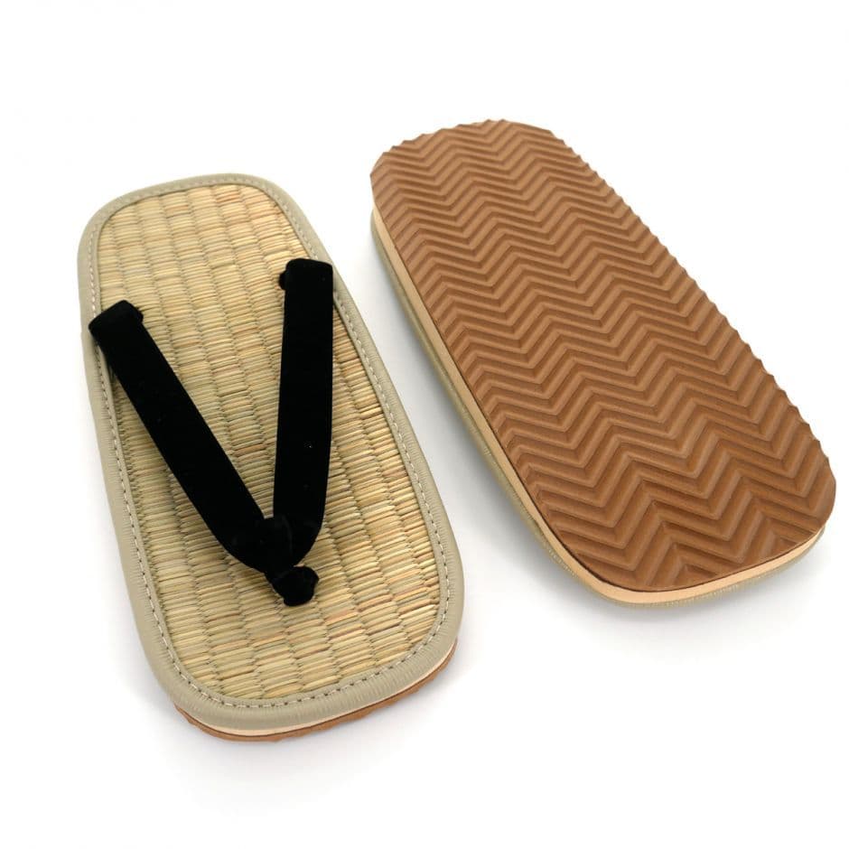 Nguồn gốc dép Lào