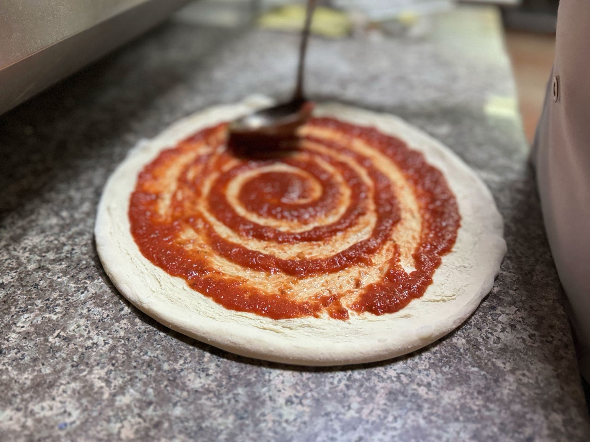 Một trong những quán pizza ngon nhất thế giới lại ở Việt Nam