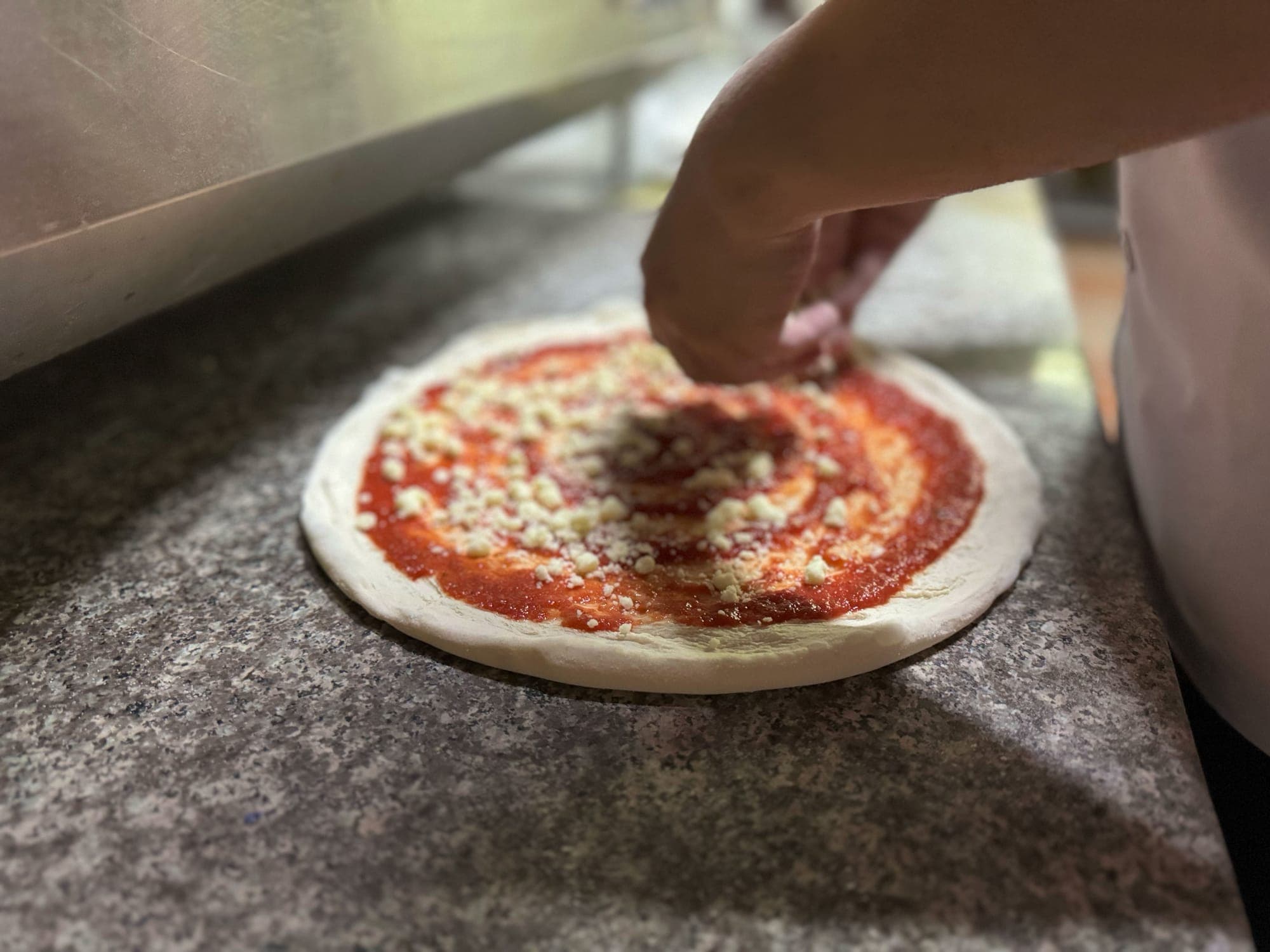 Một trong những quán pizza ngon nhất thế giới lại ở Việt Nam