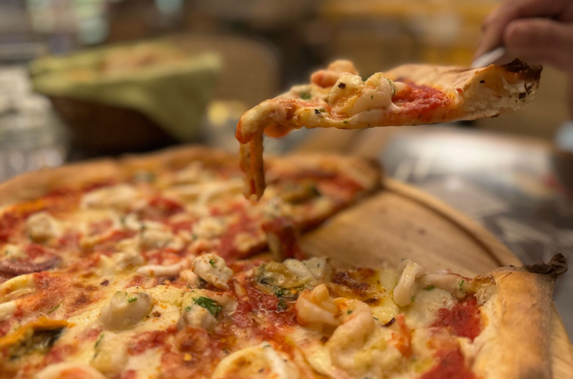 Một trong những quán pizza ngon nhất thế giới lại ở Việt Nam