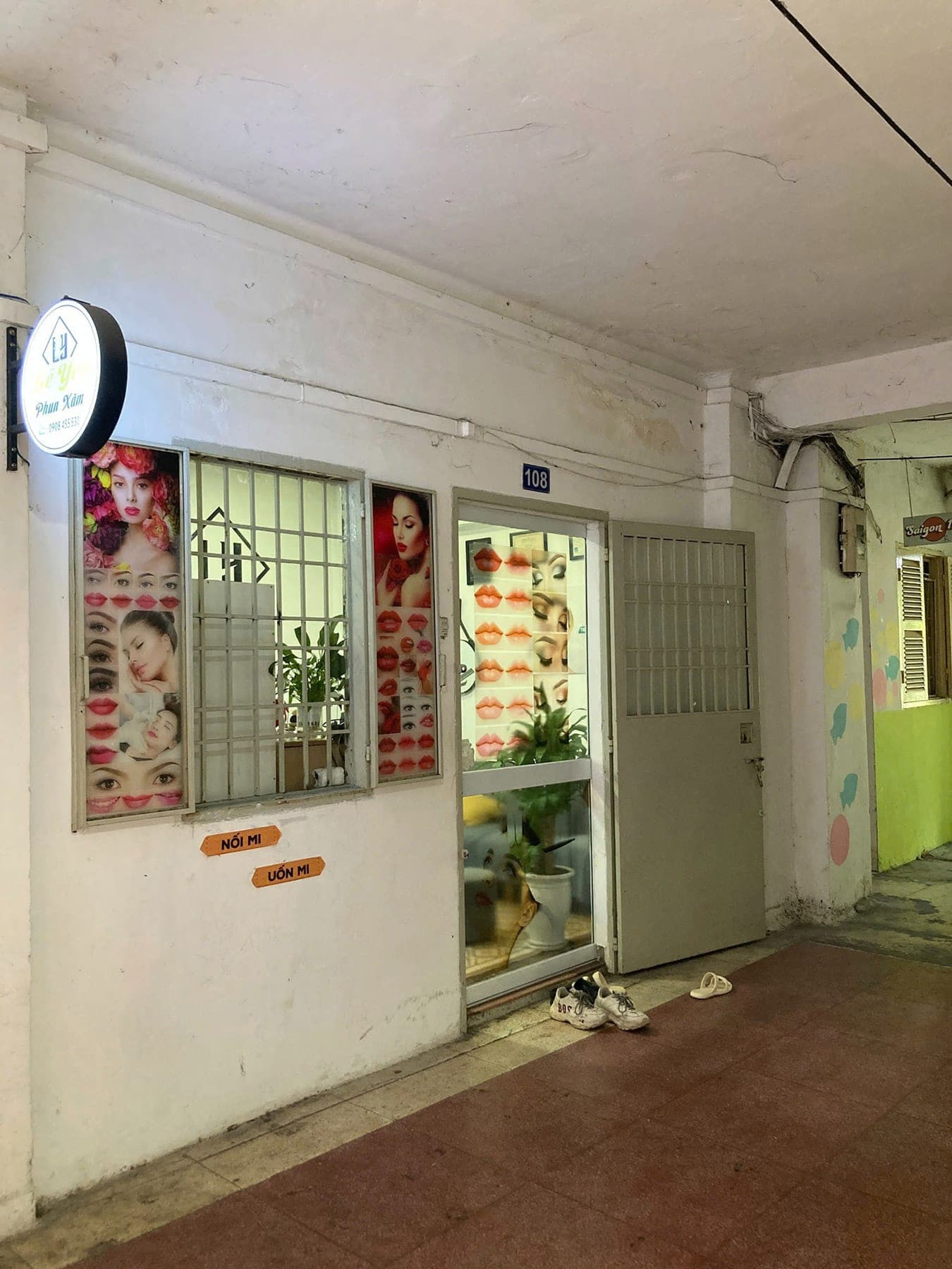 Những bất ngờ bên trong chung cư cũ