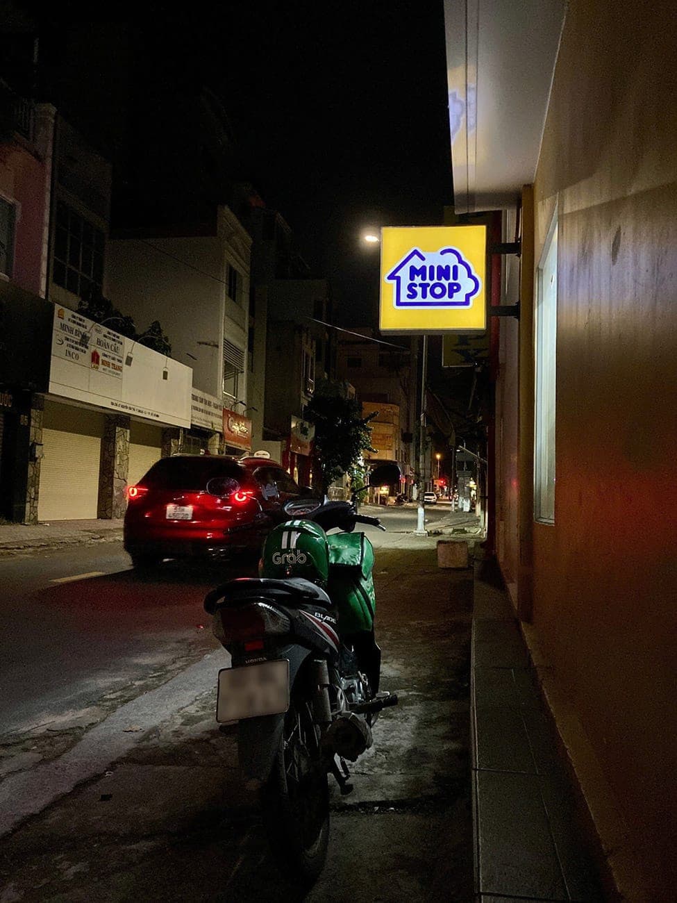 Xuống xe, chấm bao nhiêu sao?