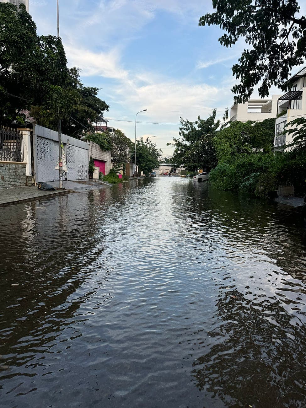 Mẹo qua những ngày triều cường Sài Gòn