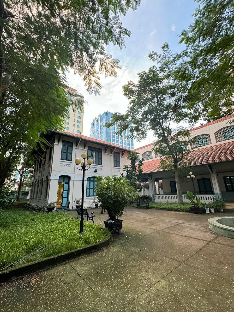Thăm ngôi trường trung học đầu tiên của Sài Gòn