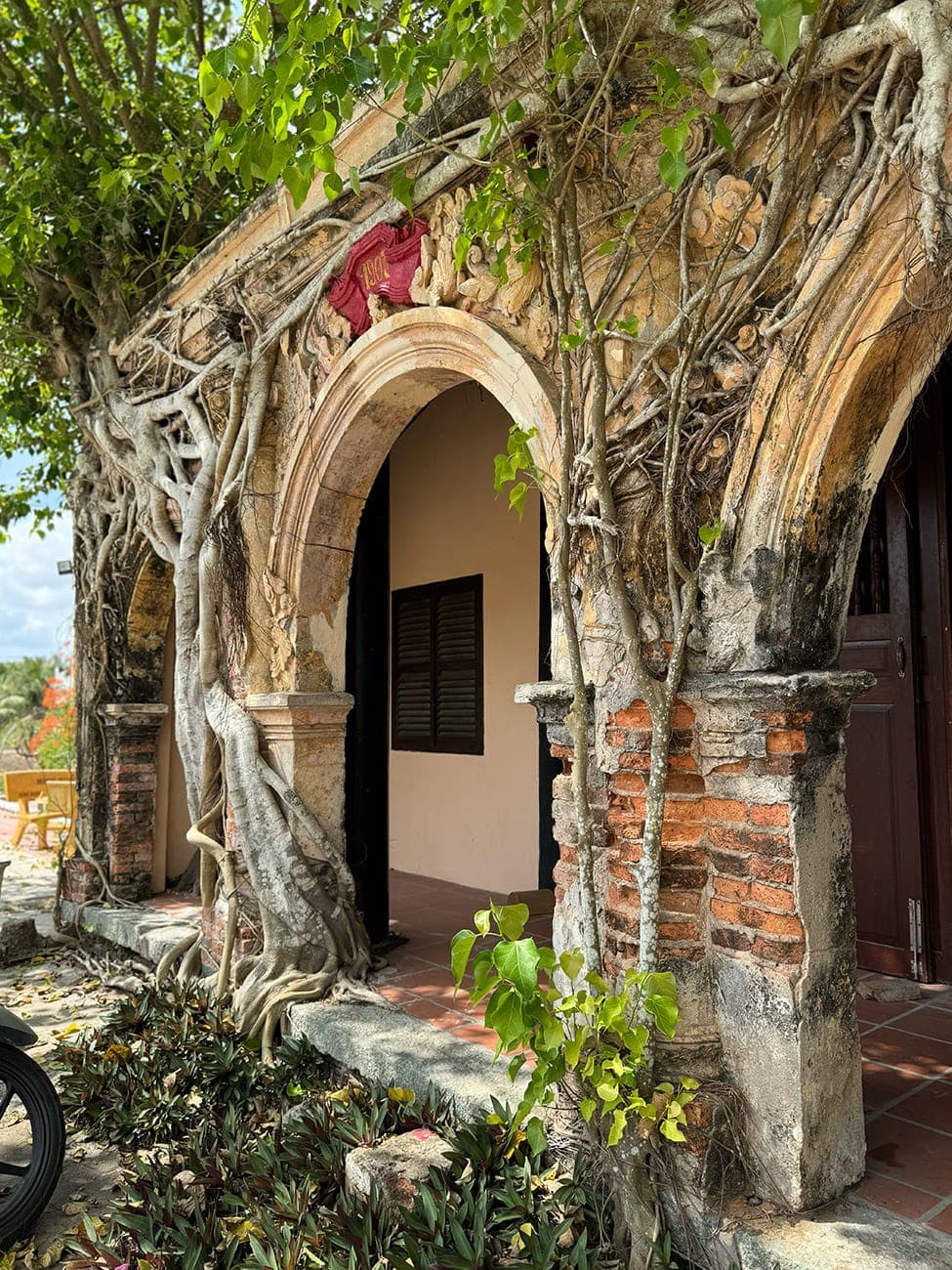 Một ngôi đình kỳ lạ