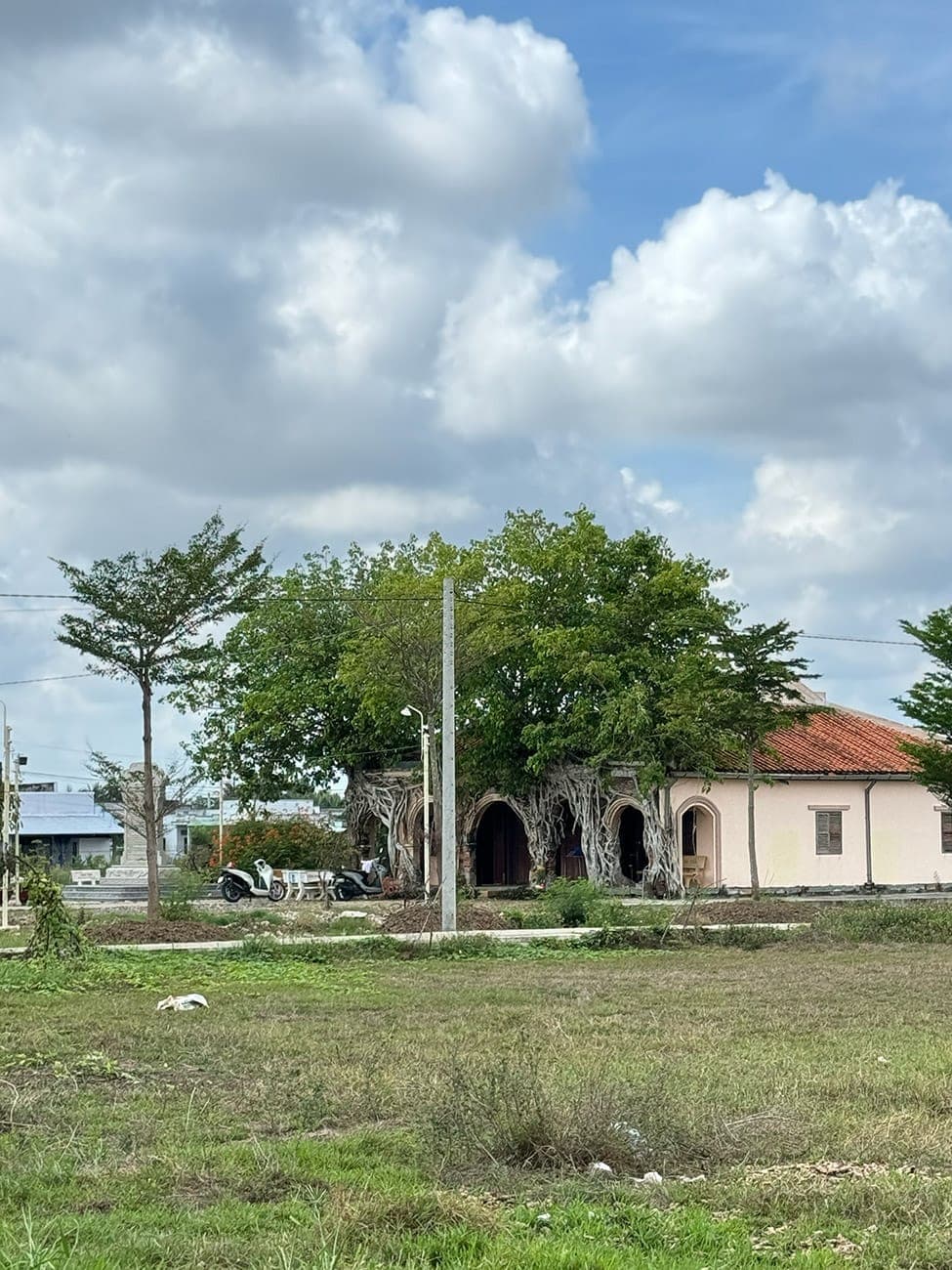 Một ngôi đình kỳ lạ