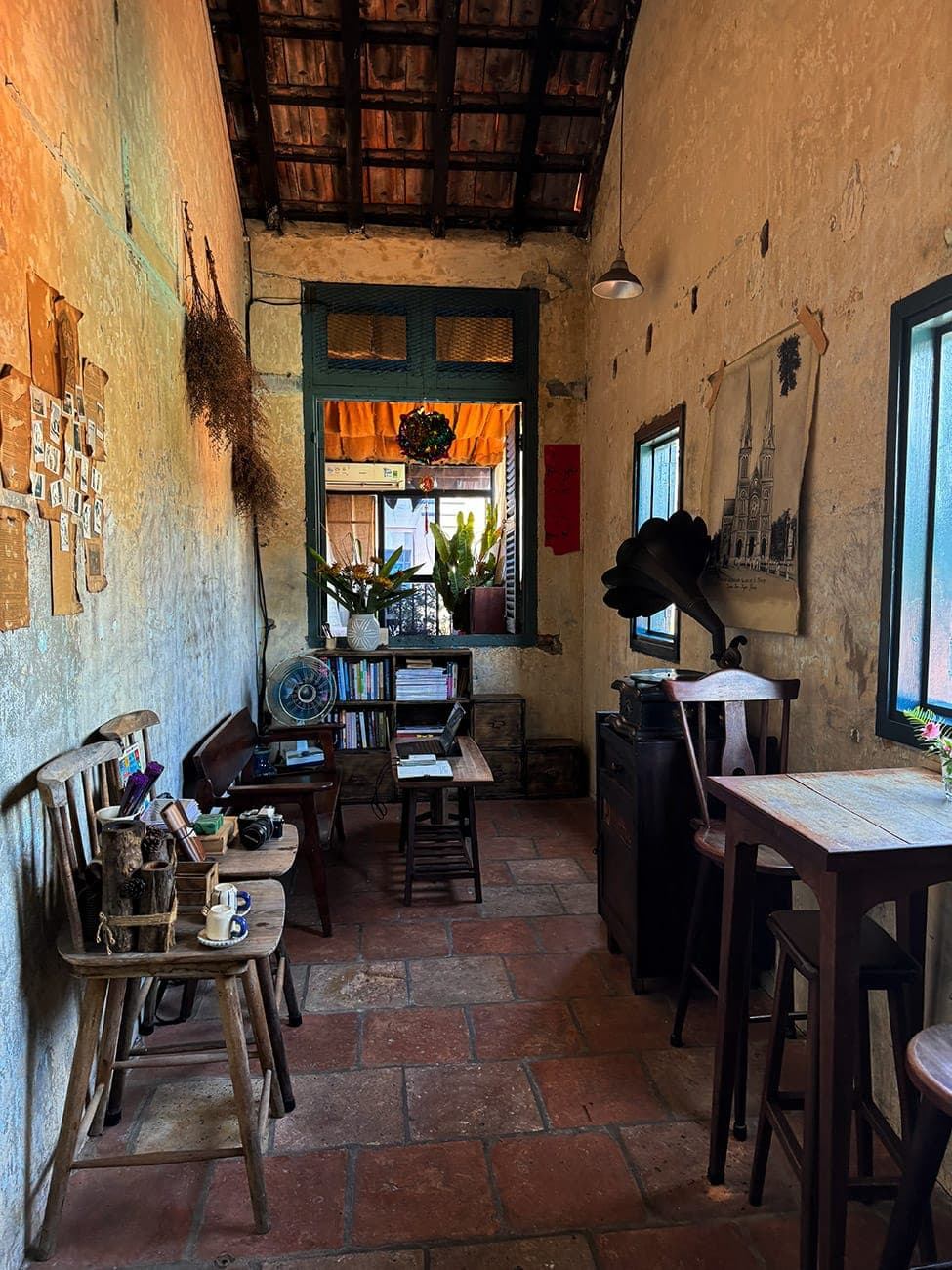 Chill ở Cửu Long Thành Trại phiên bản thanh bình