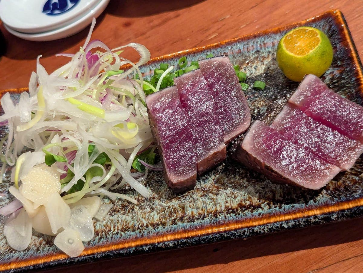 Góc Sài Gòn và một Ginza lặng lẽ