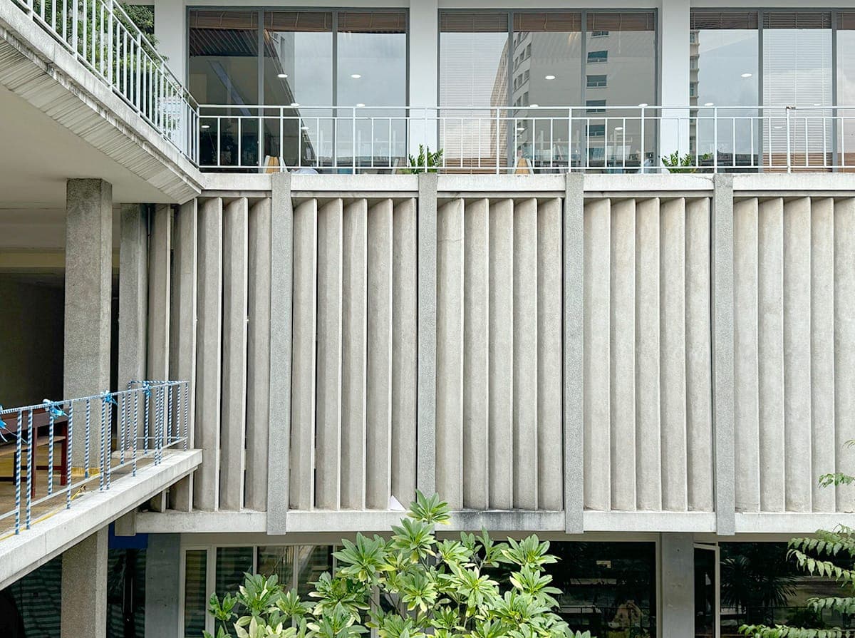 Một vẻ đẹp của nhiều câu chuyện lạ