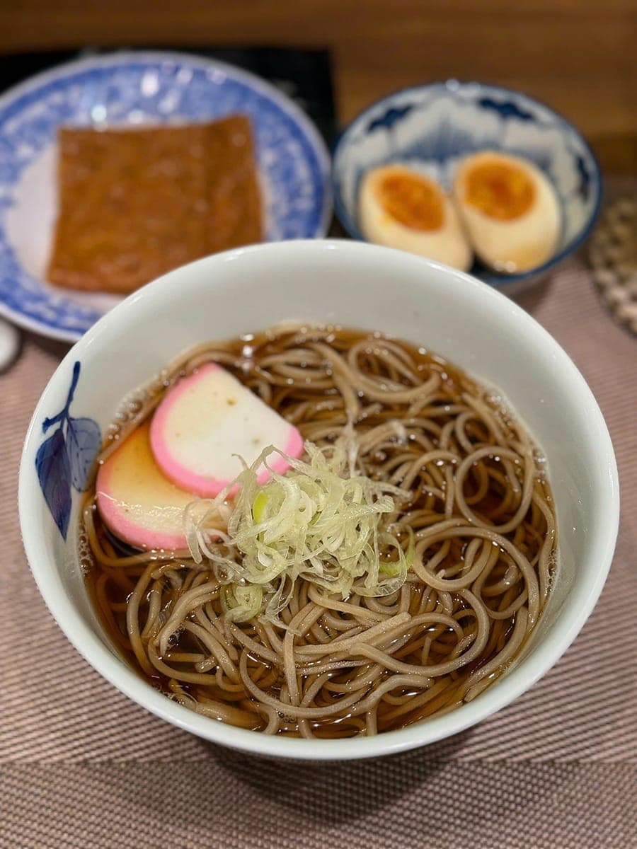 Góc Sài Gòn và một Ginza lặng lẽ