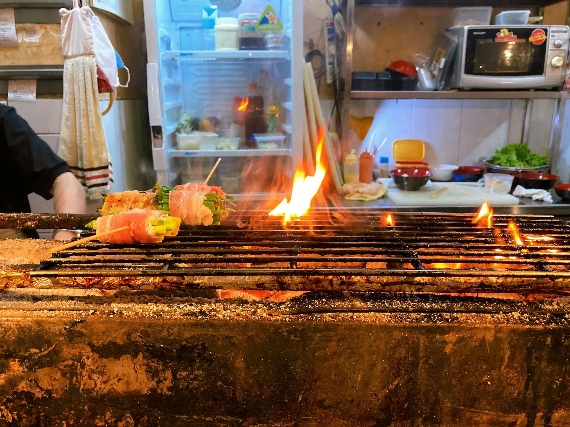 Izakaya, Yakitori và đêm cuối tuần tưng bừng kiểu Ginza nghèo