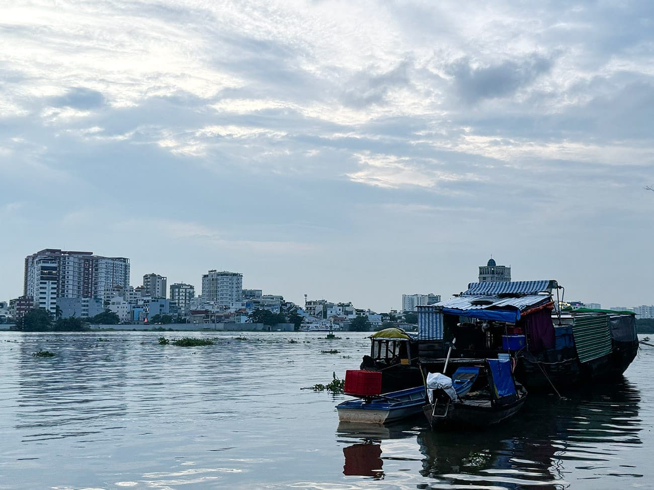 Vui chơi kiểu nghèo trong khu nhà giàu