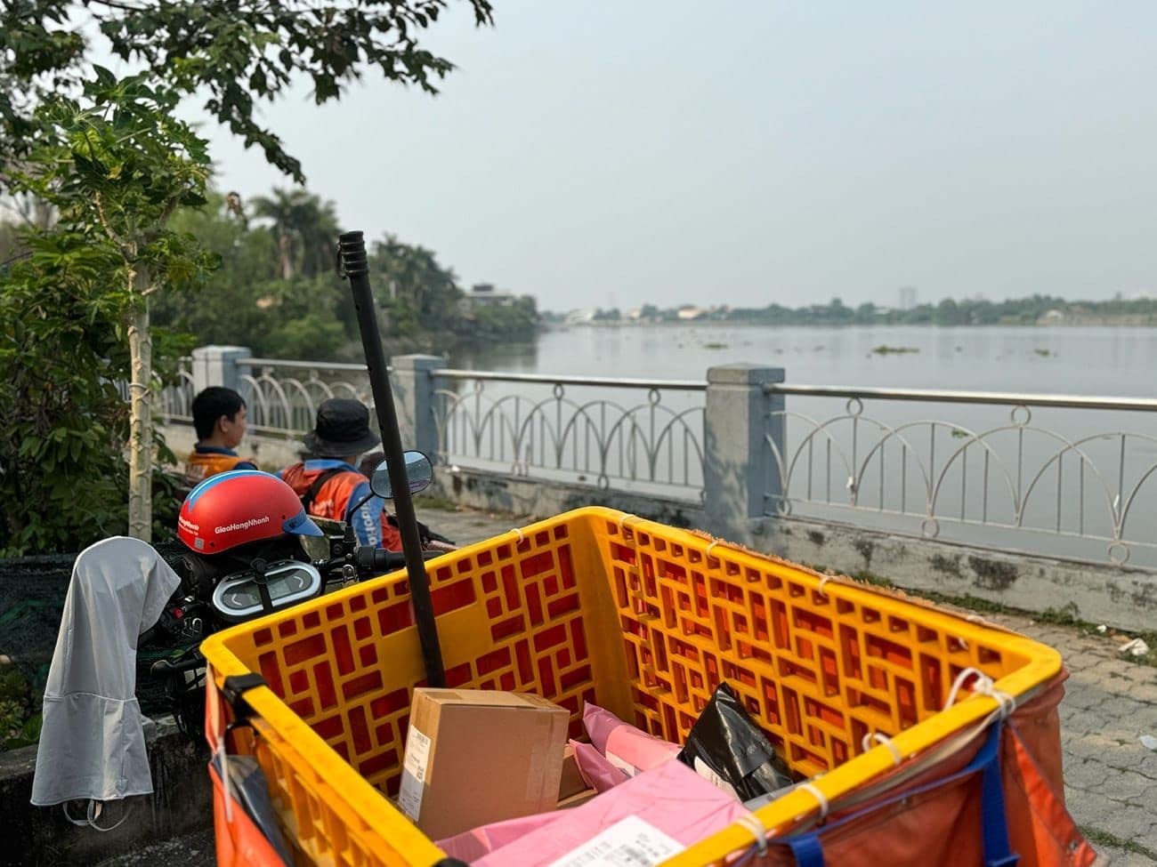 Hero Image of Chuyện ly kỳ của shipper